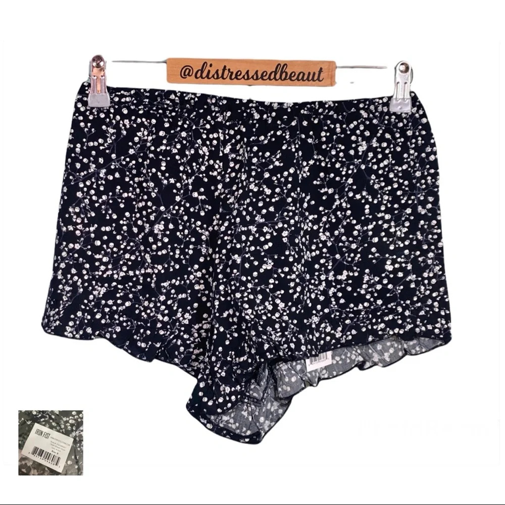 IRON FIST NWT Black Death Breath Skull Printed Ruffle Shorts